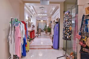 thumbnail: Shopping mall