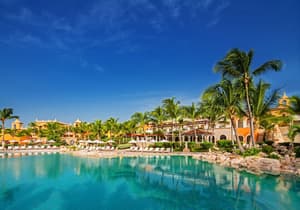 thumbnail: Outdoor pool