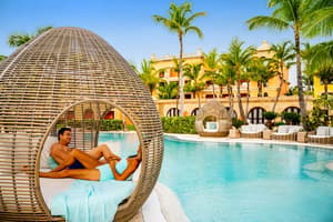 thumbnail: Outdoor pool