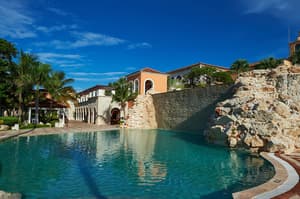 thumbnail: Outdoor pool