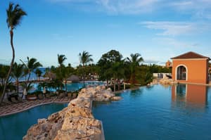 thumbnail: Outdoor pool