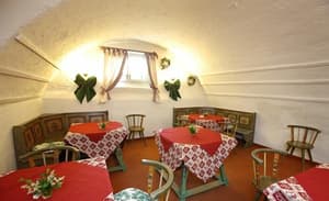 thumbnail: Breakfast area