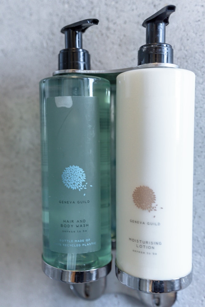 Bathroom amenities