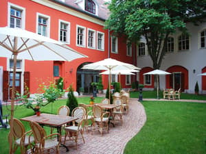thumbnail: Terrace