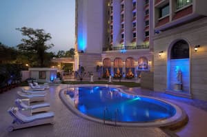 thumbnail: Outdoor pool