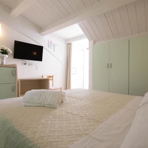 thumbnail: Rooms