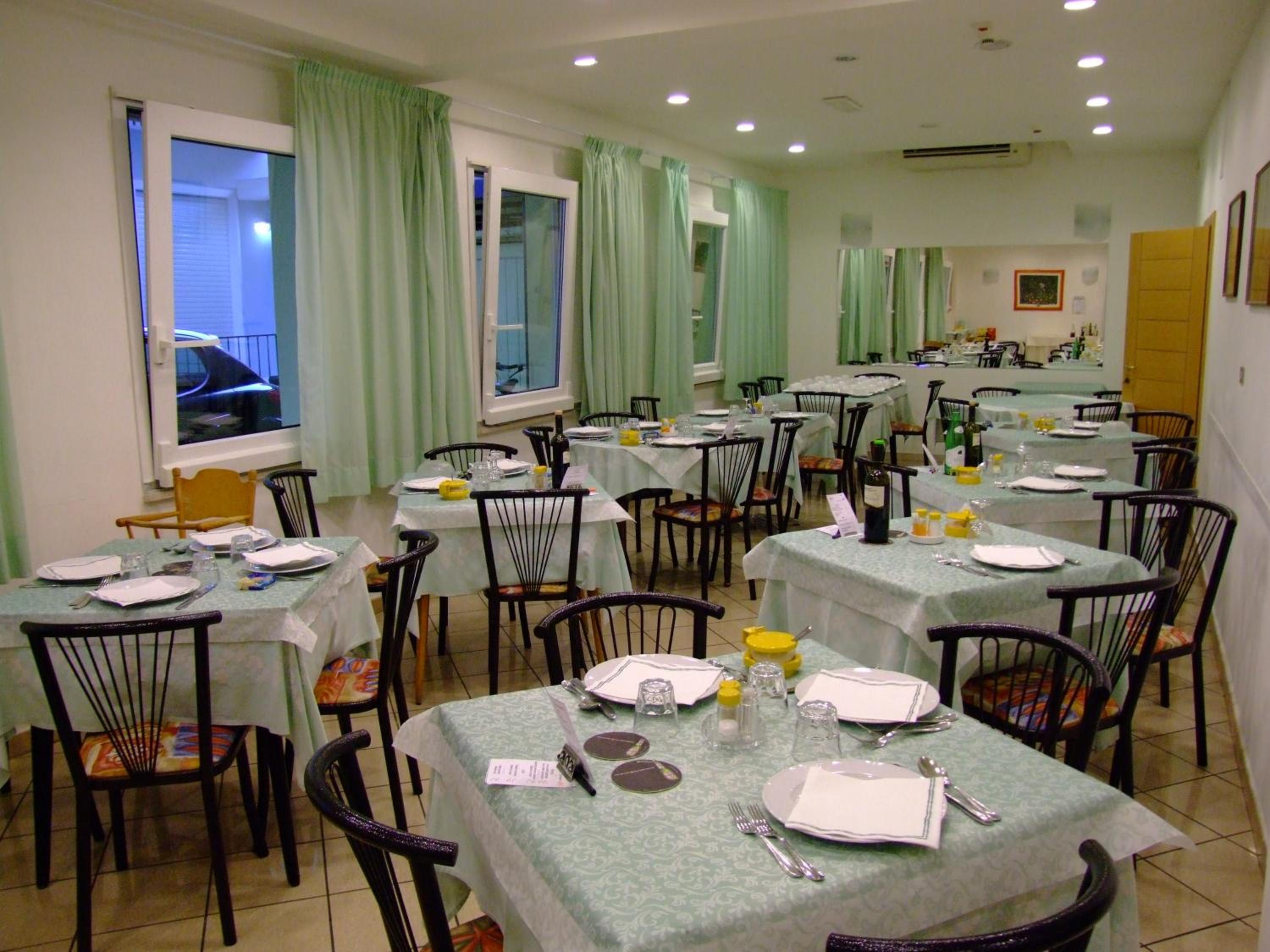 Restaurant-cafeteria