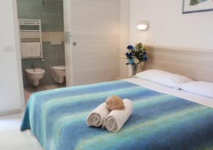 thumbnail: Swimming pool-spa