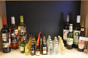 thumbnail: Bar (on property)
