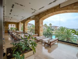 thumbnail: Interior