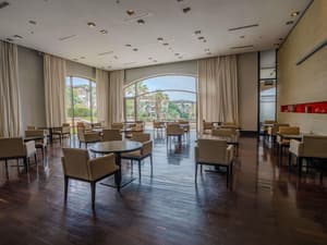 thumbnail: Bar (on property)