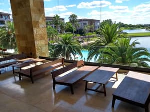 thumbnail: Bar (on property)