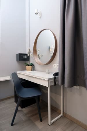 thumbnail: Interior detail