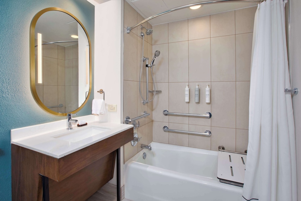 Bathroom shower