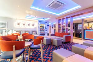 thumbnail: Bar (on property)