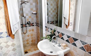 thumbnail: In-room dining