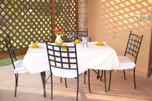 thumbnail: Breakfast area