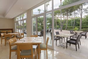 thumbnail: Restaurant