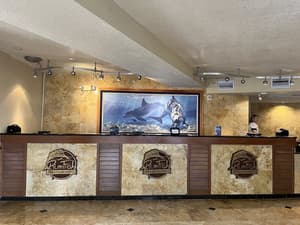 thumbnail: Interior entrance