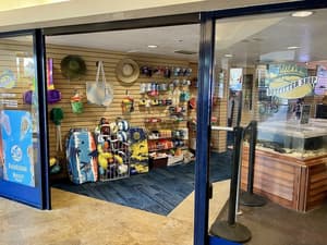 thumbnail: Gift shop