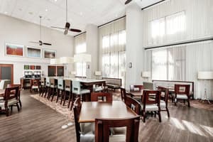 thumbnail: Breakfast area