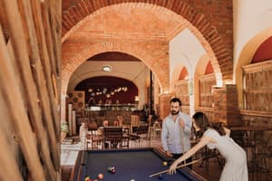 thumbnail: Bar (on property)