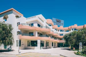 thumbnail: Front of property