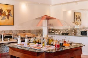 thumbnail: Restaurant