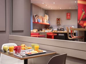 thumbnail: Breakfast area