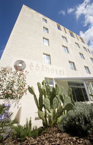thumbnail: Exterior detail