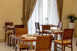 thumbnail: Breakfast area