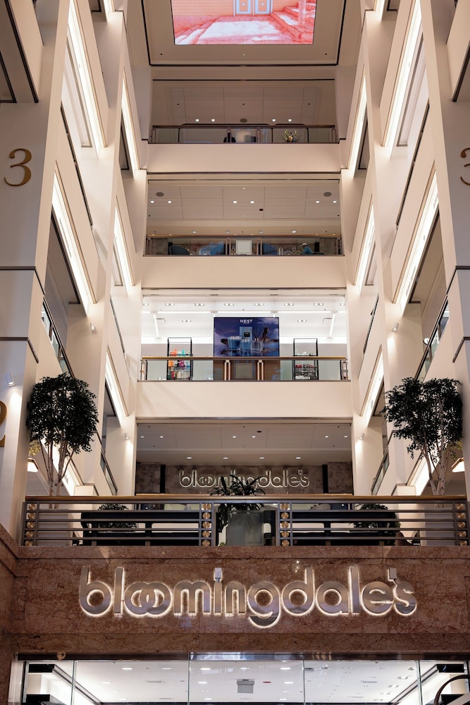 Shopping mall
