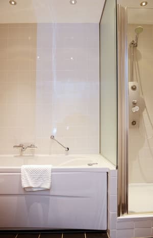 thumbnail: Bathroom shower