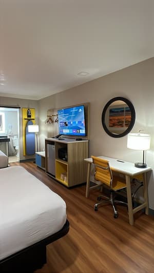 thumbnail: Room