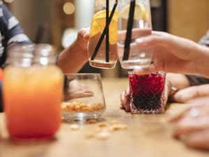 thumbnail: Bar (on property)
