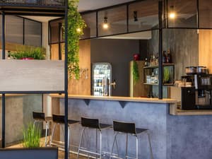 thumbnail: Breakfast area