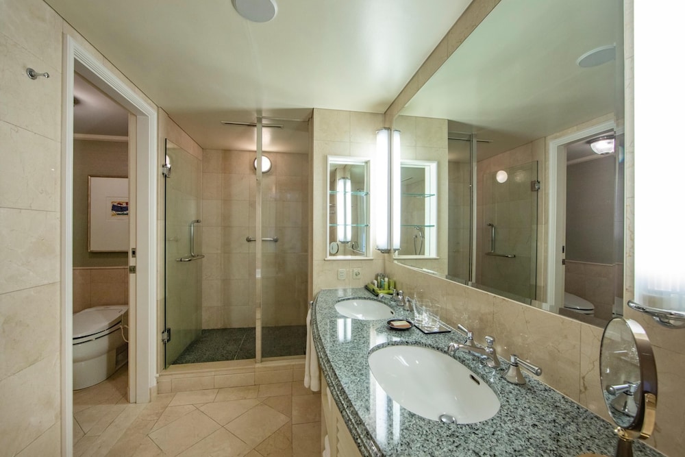 Bathroom shower