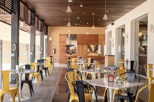 thumbnail: Restaurant