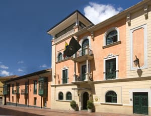 thumbnail: Front of property
