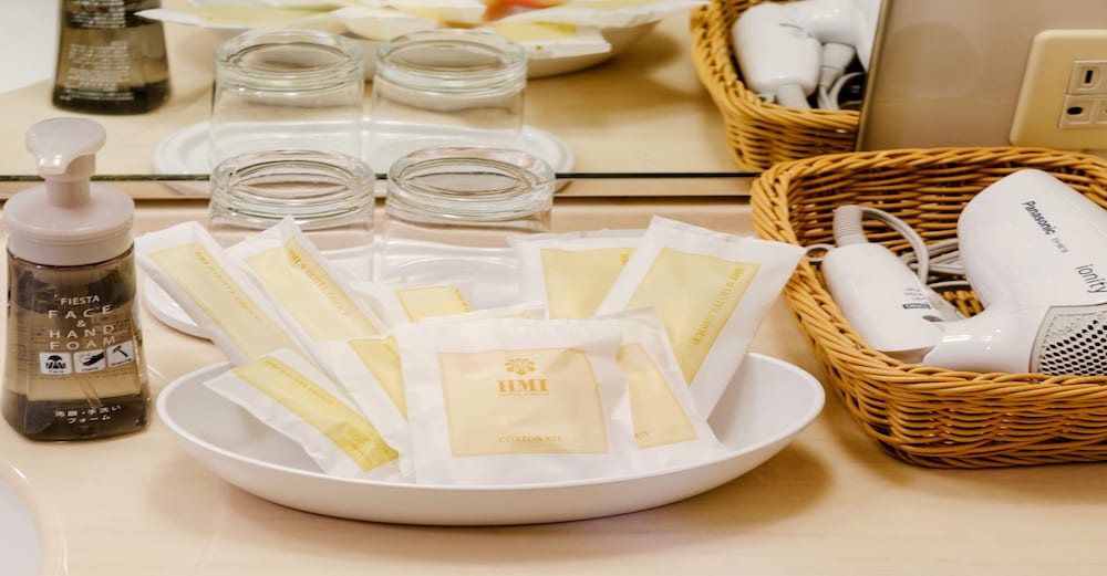 Bathroom amenities