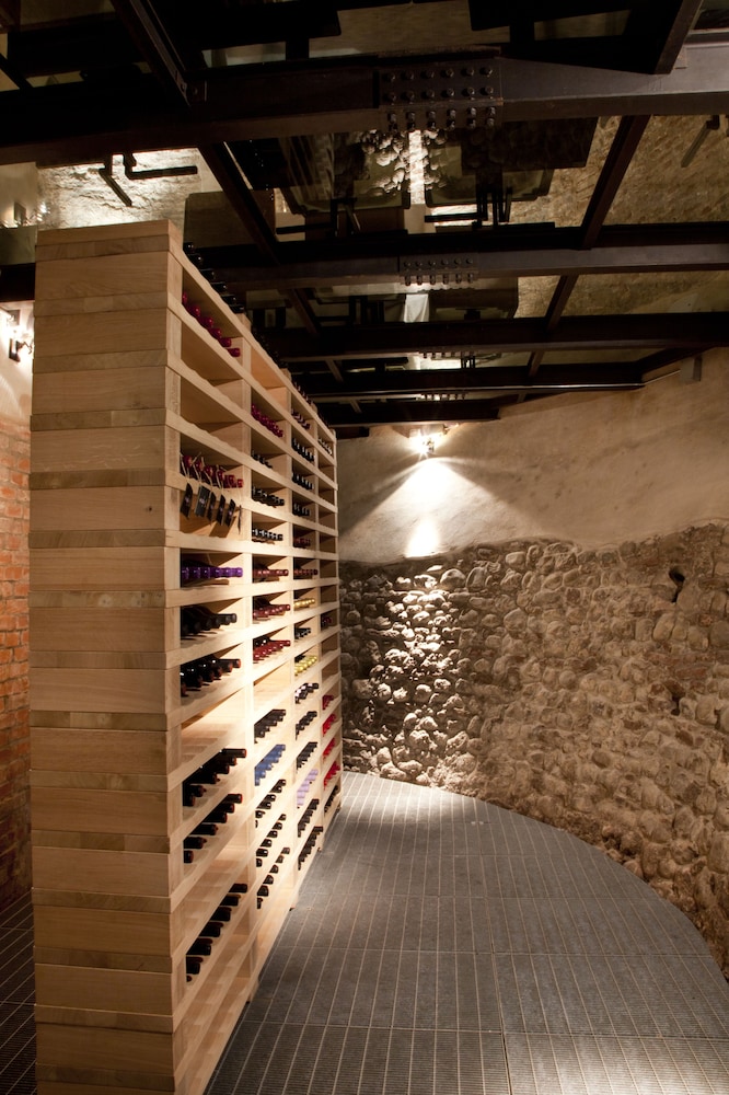 Tasting room