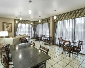 thumbnail: Breakfast area