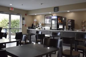 thumbnail: Breakfast area