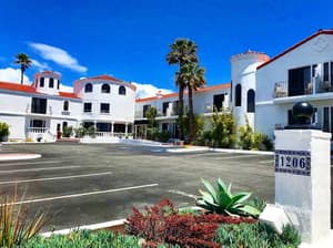 thumbnail: Exterior
