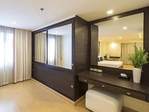 thumbnail: Room