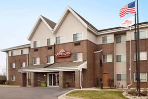 Hawthorn Extended Stay by Wyndham Milwaukee Airport