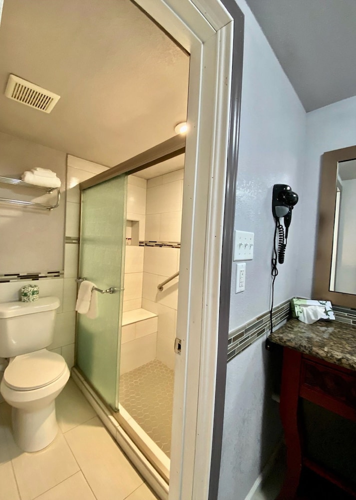 Bathroom shower