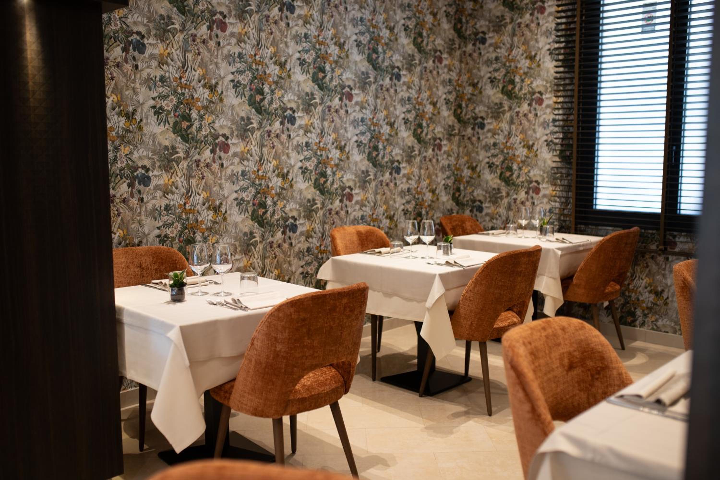 Restaurant-cafeteria