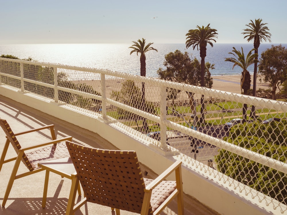 Beach/ocean view