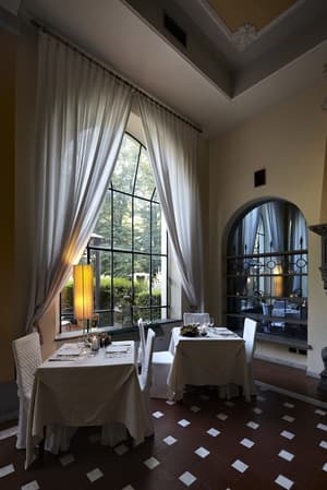thumbnail: Restaurant